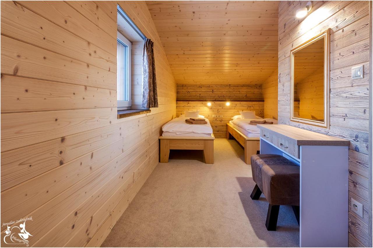 Apartments Pemikas II Liptovský Mikuláš Екстериор снимка