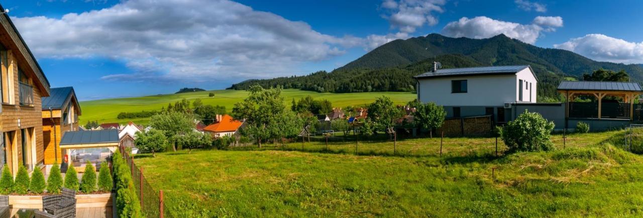 Apartments Pemikas II Liptovský Mikuláš Екстериор снимка