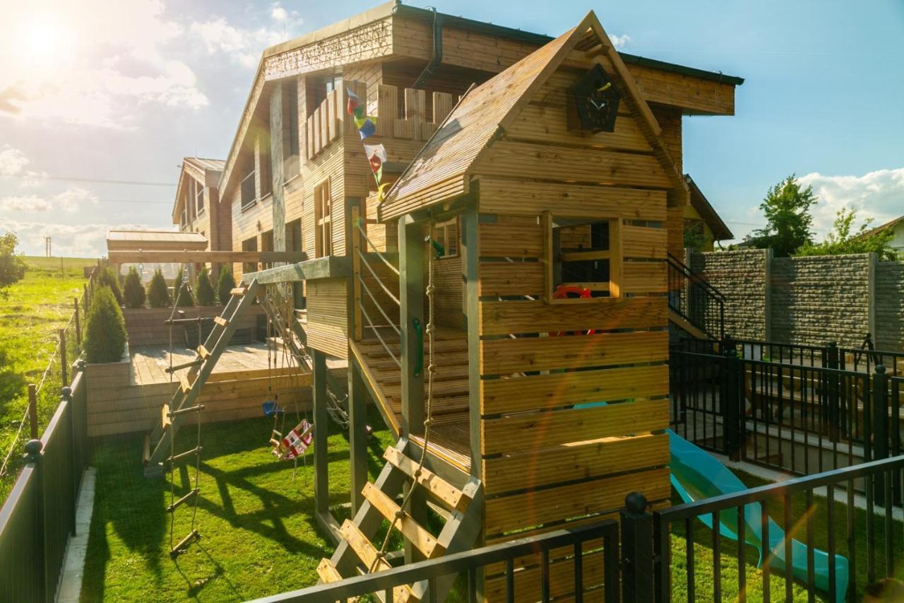 Apartments Pemikas II Liptovský Mikuláš Екстериор снимка