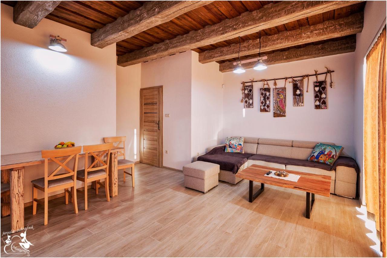 Apartments Pemikas II Liptovský Mikuláš Екстериор снимка